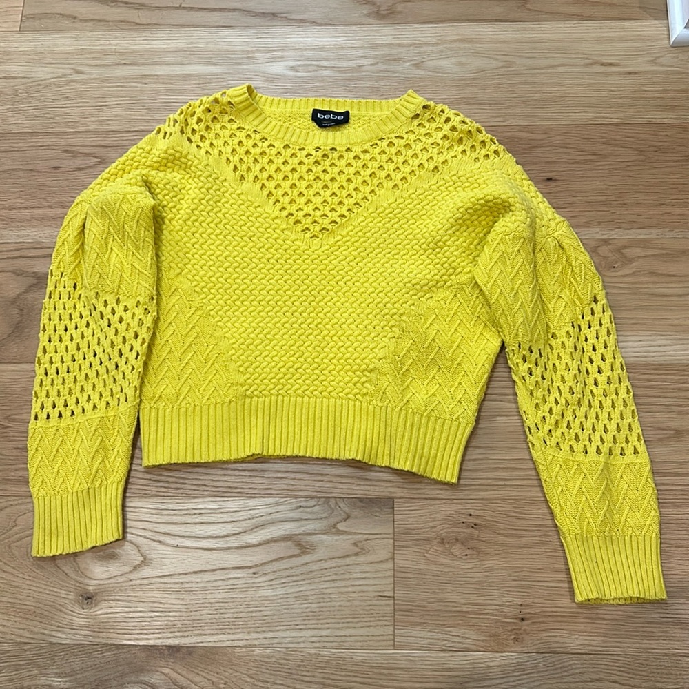 Women’s BEBE yellow crop sweater (S)